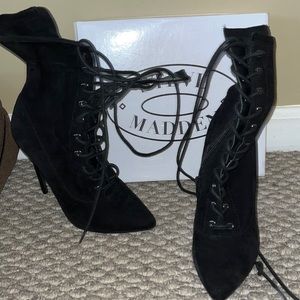 NEW Steve Madden (yeezy like) lace up booties